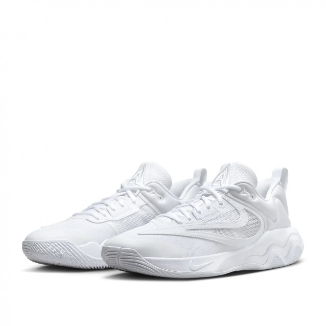 Nike Giannis Immortality 3 Nike Giannis Immortality 3