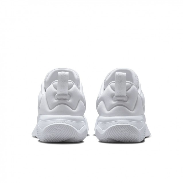Nike Giannis Immortality 3 Nike Giannis Immortality 3