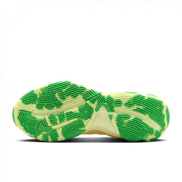 Nike Giannis Immortality 3 Nike Giannis Immortality 3